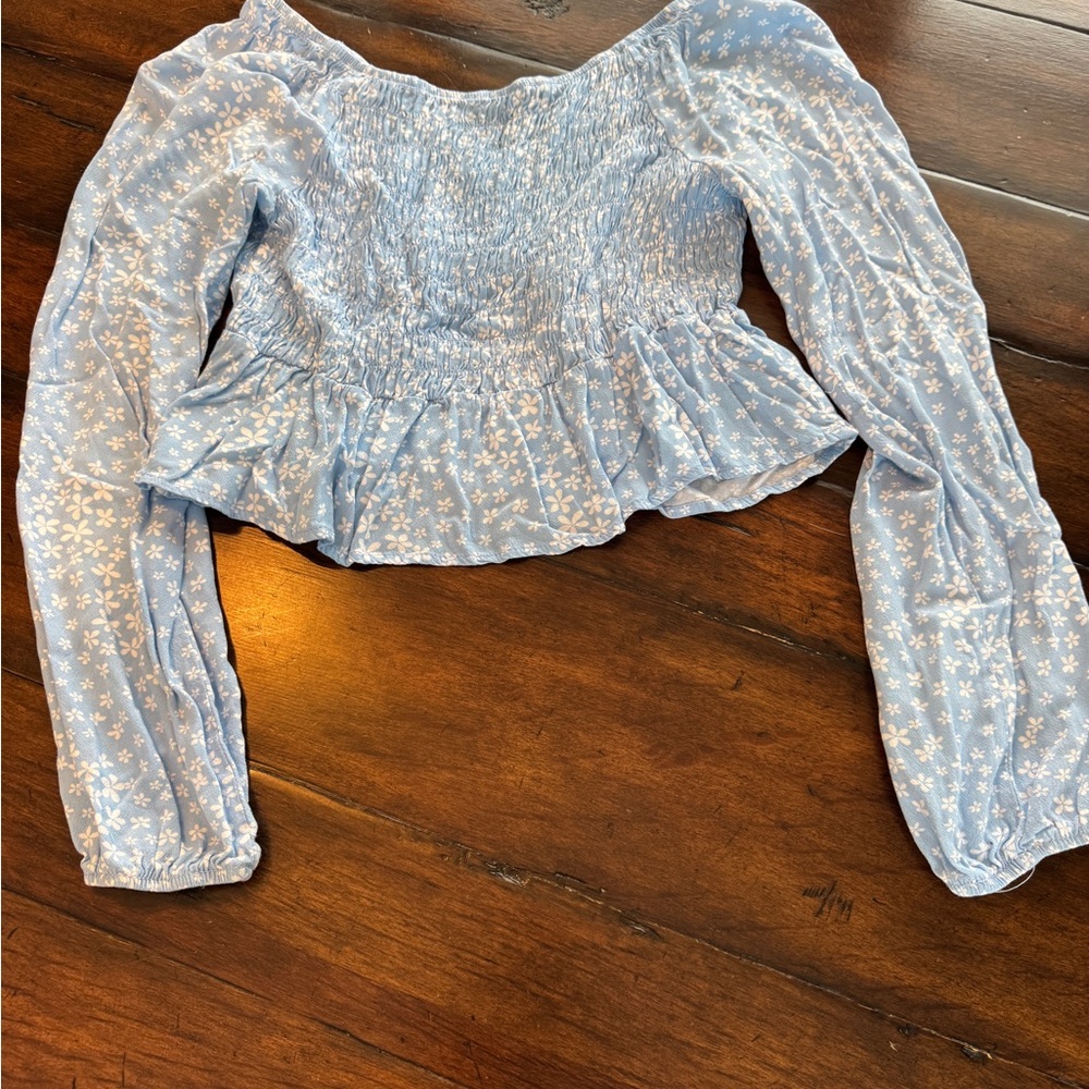 La Hearts Long Sleeved Top- Size Small - Picture 6 of 8